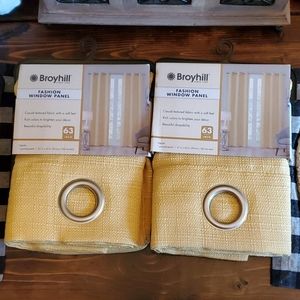 Pair of broyhill Tisbury window panels grommet